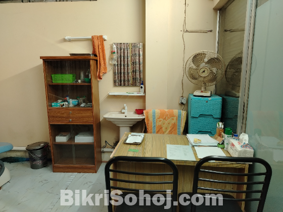 ডেন্টাল চেম্বার এর সমস্ত মালামাল